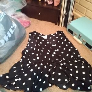 Feminine polkadot shoulder sleeve shirt